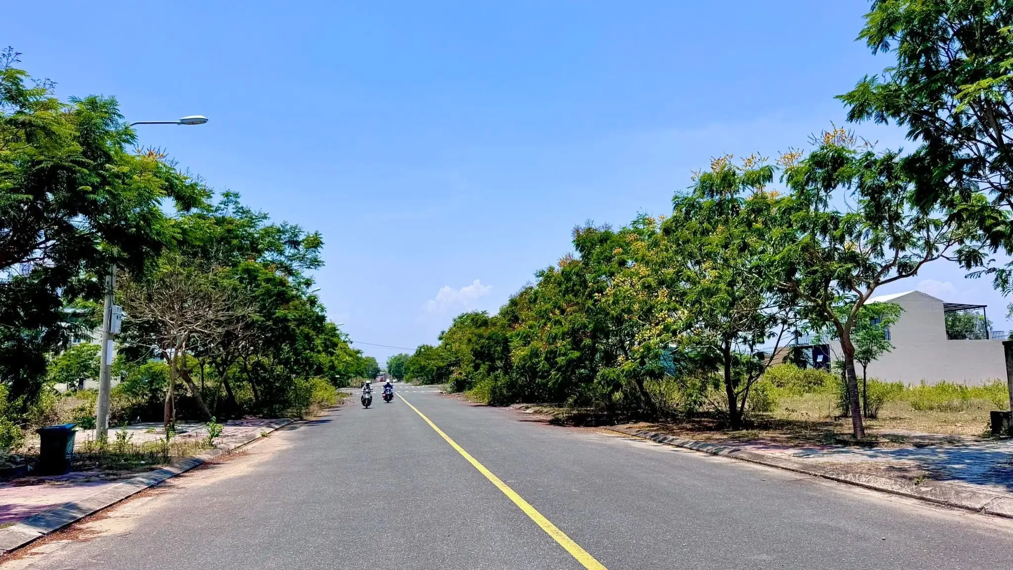 Bán gấp lô đất đường 10m5 Phan Huy Chú – KĐT số 3 Điện Ngọc